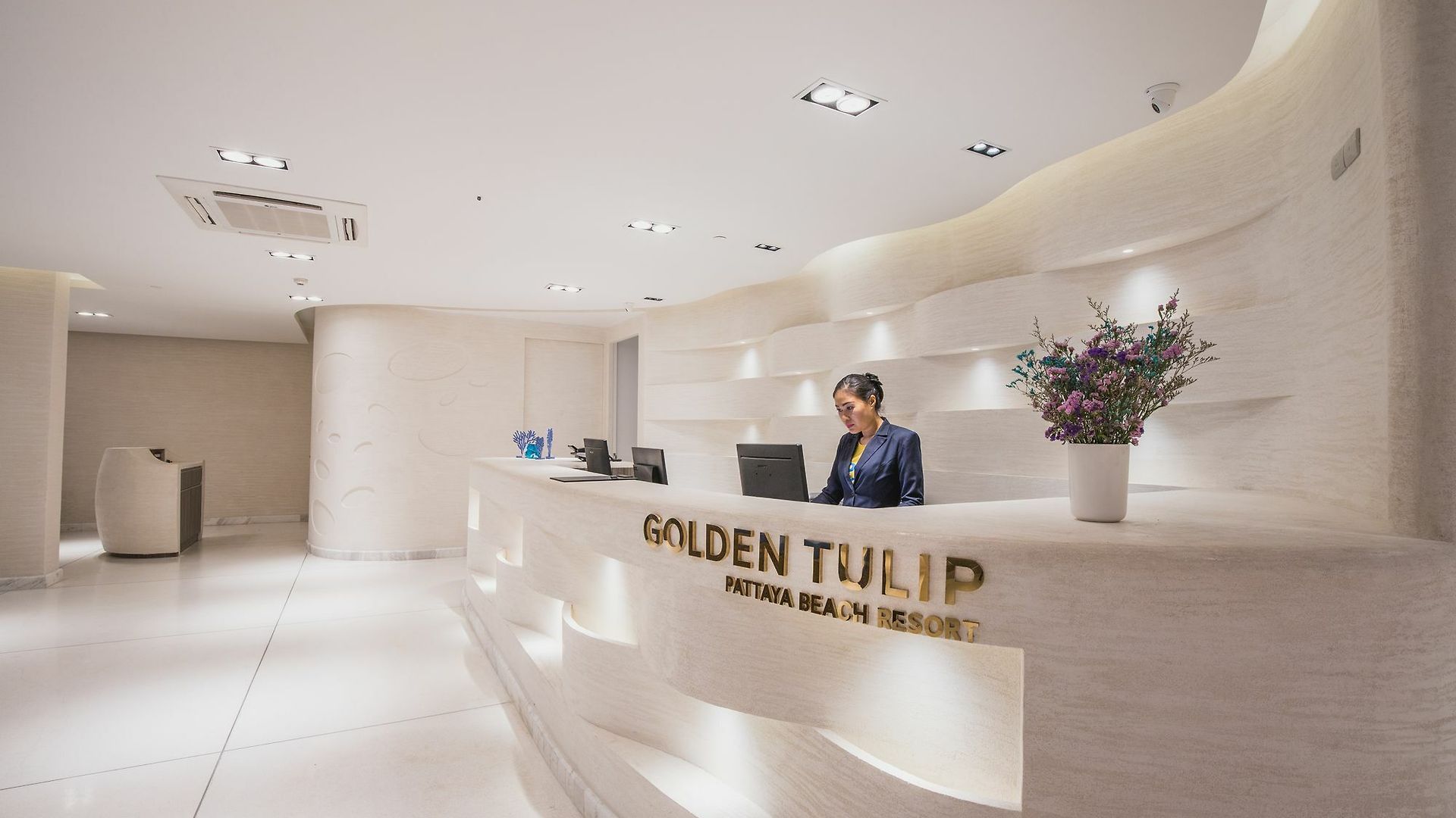 โรงแรม โกลเดน ทิวลิป พัทยา บีช รีสอร์ต Pattaya