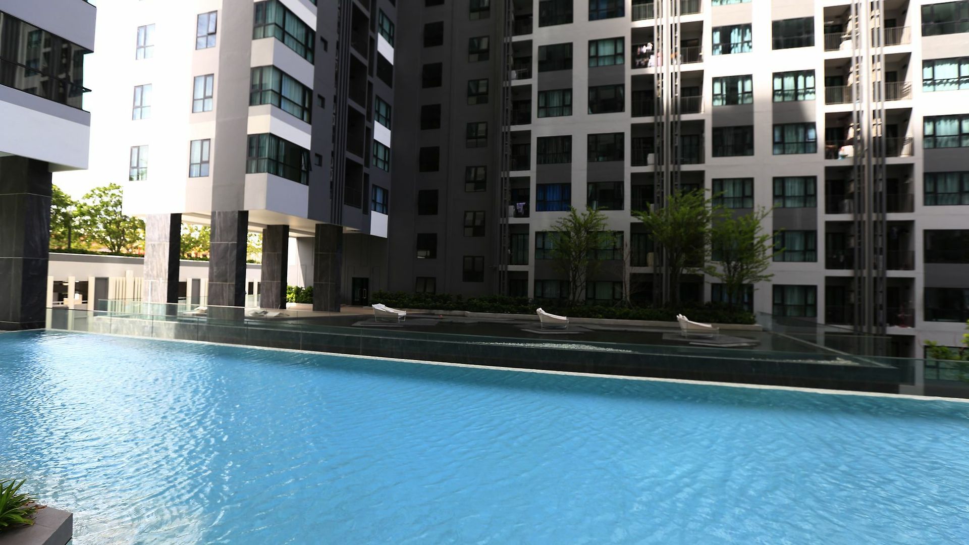 The Base * Pattaya