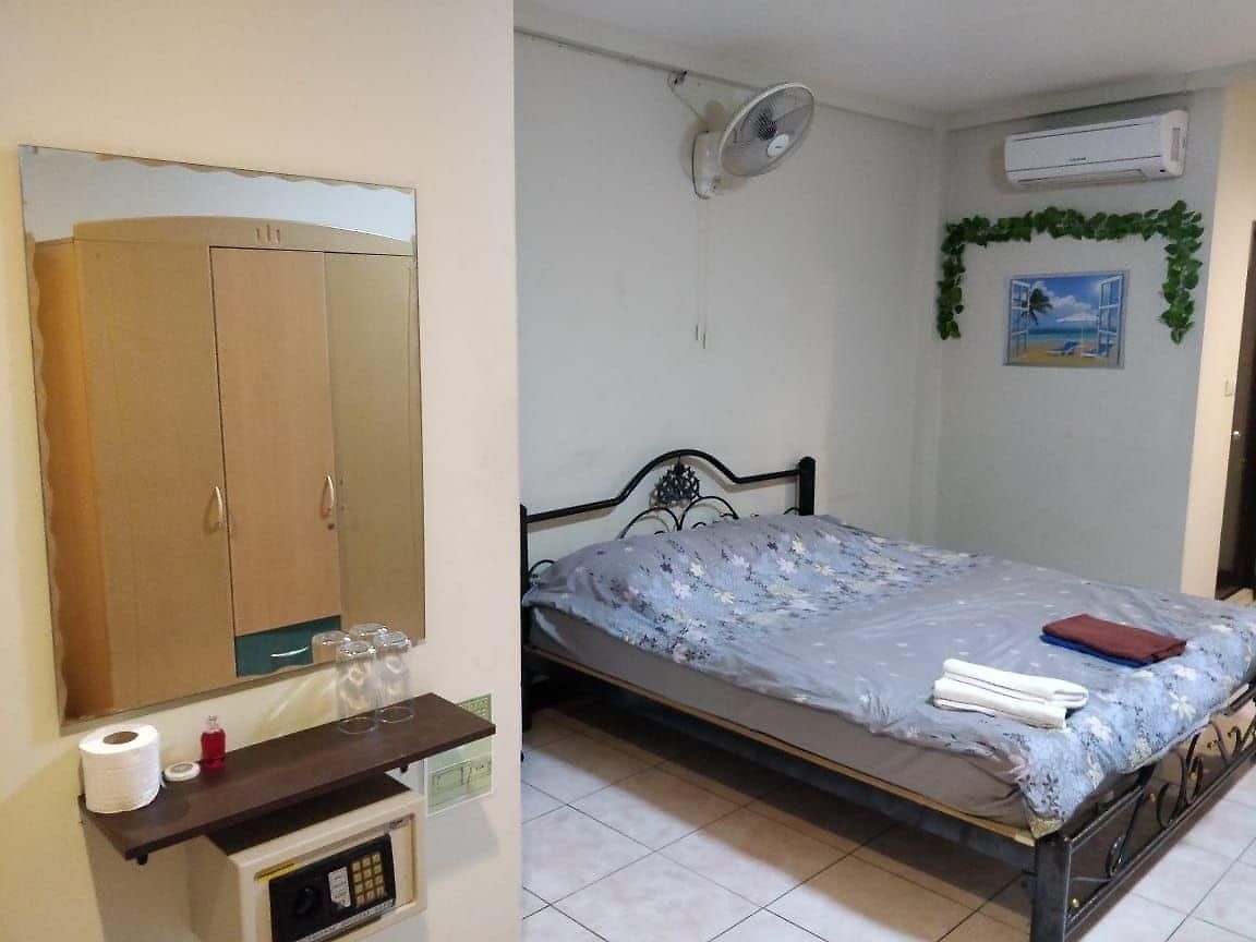 วอล์คกิ้งสตรีท อองคอร์ โฮเต็ล โรงแรม 2*