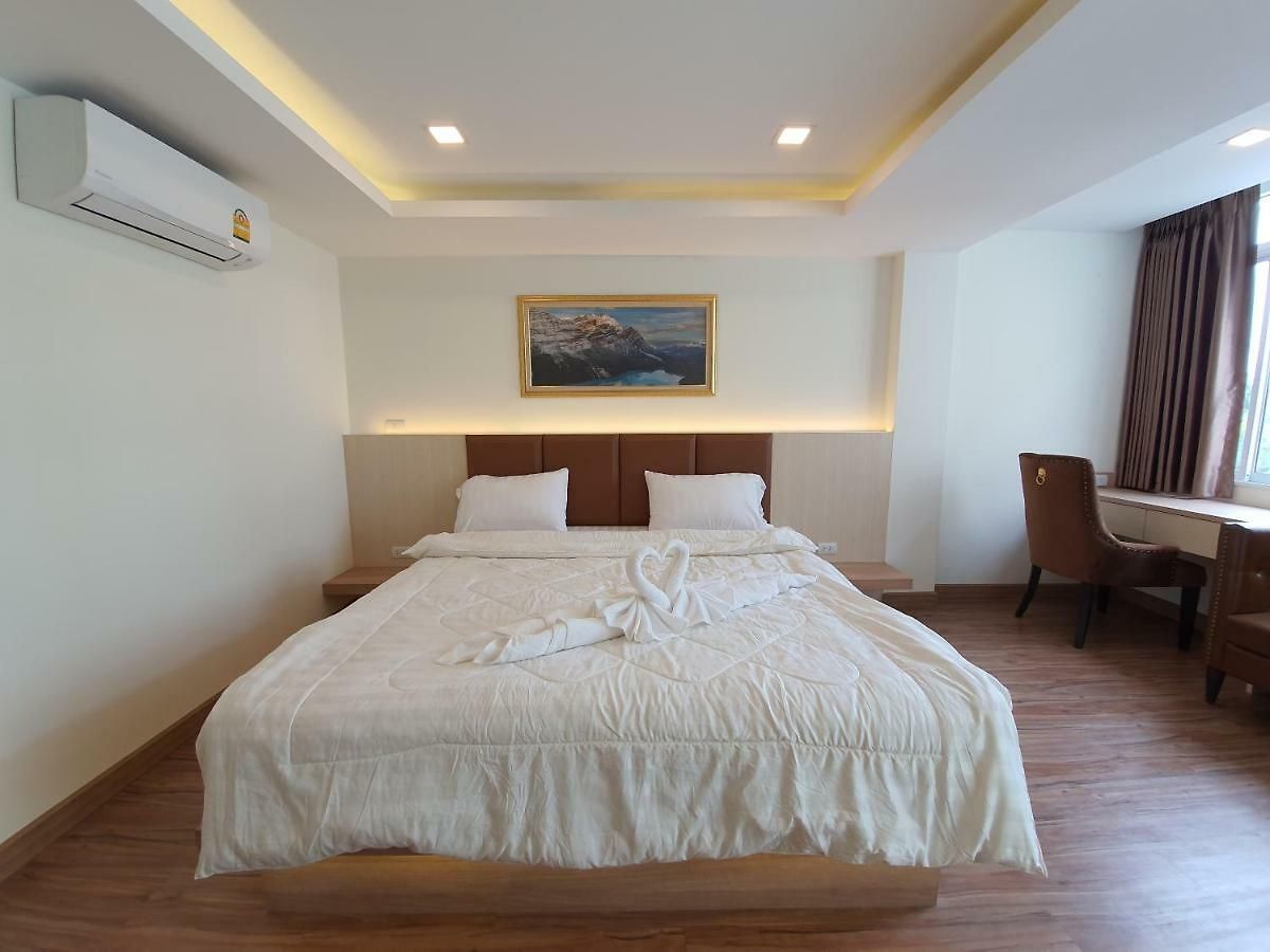 อพาร์ตโฮเทล Burapa Sai3 *