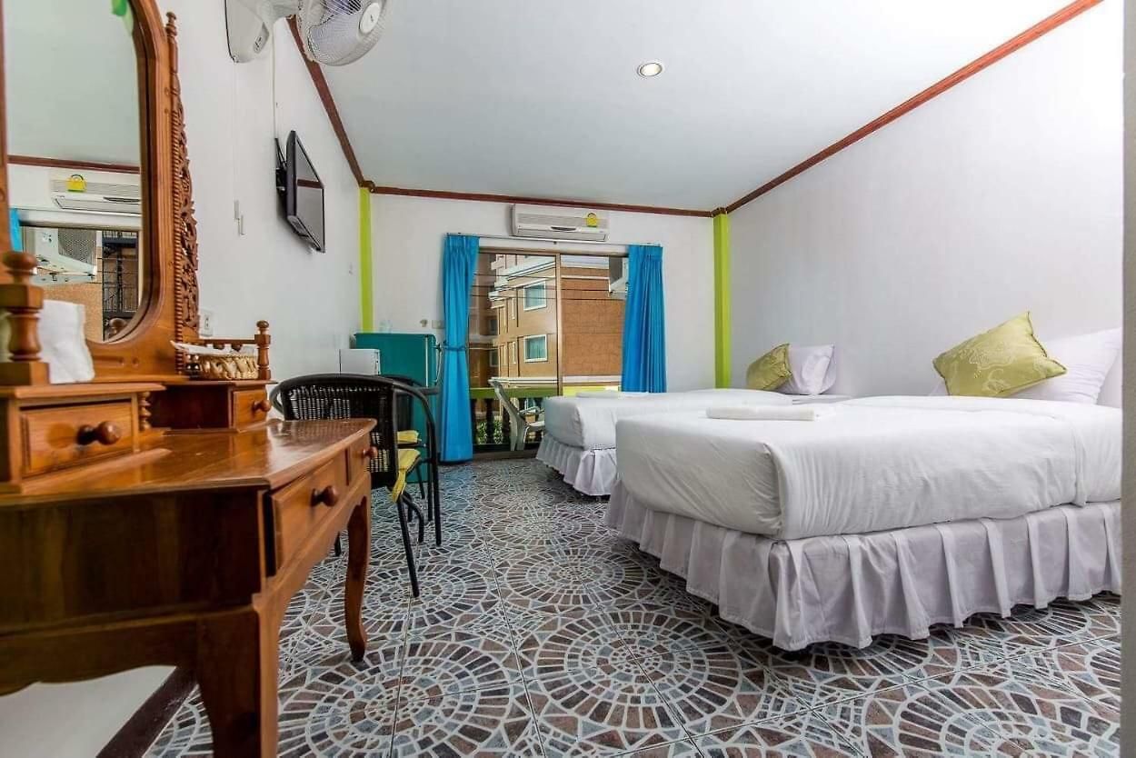 Nong 3* Pattaya