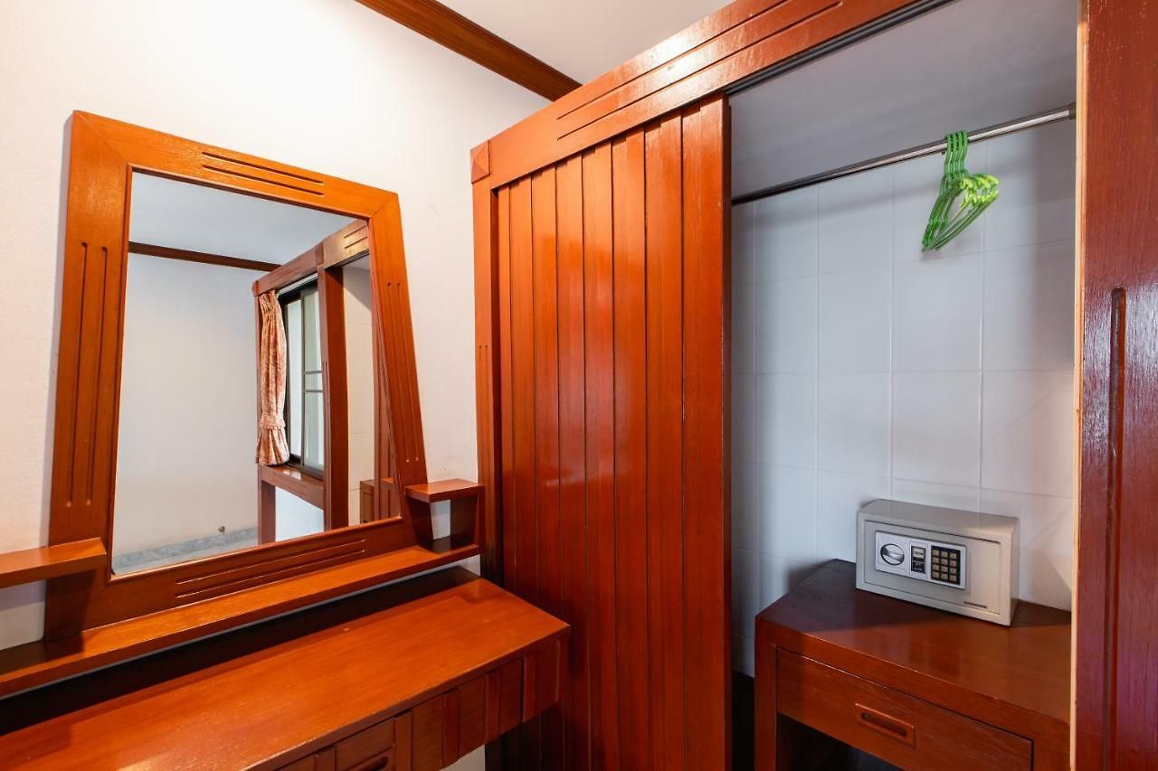 โรงแรม Selina Place