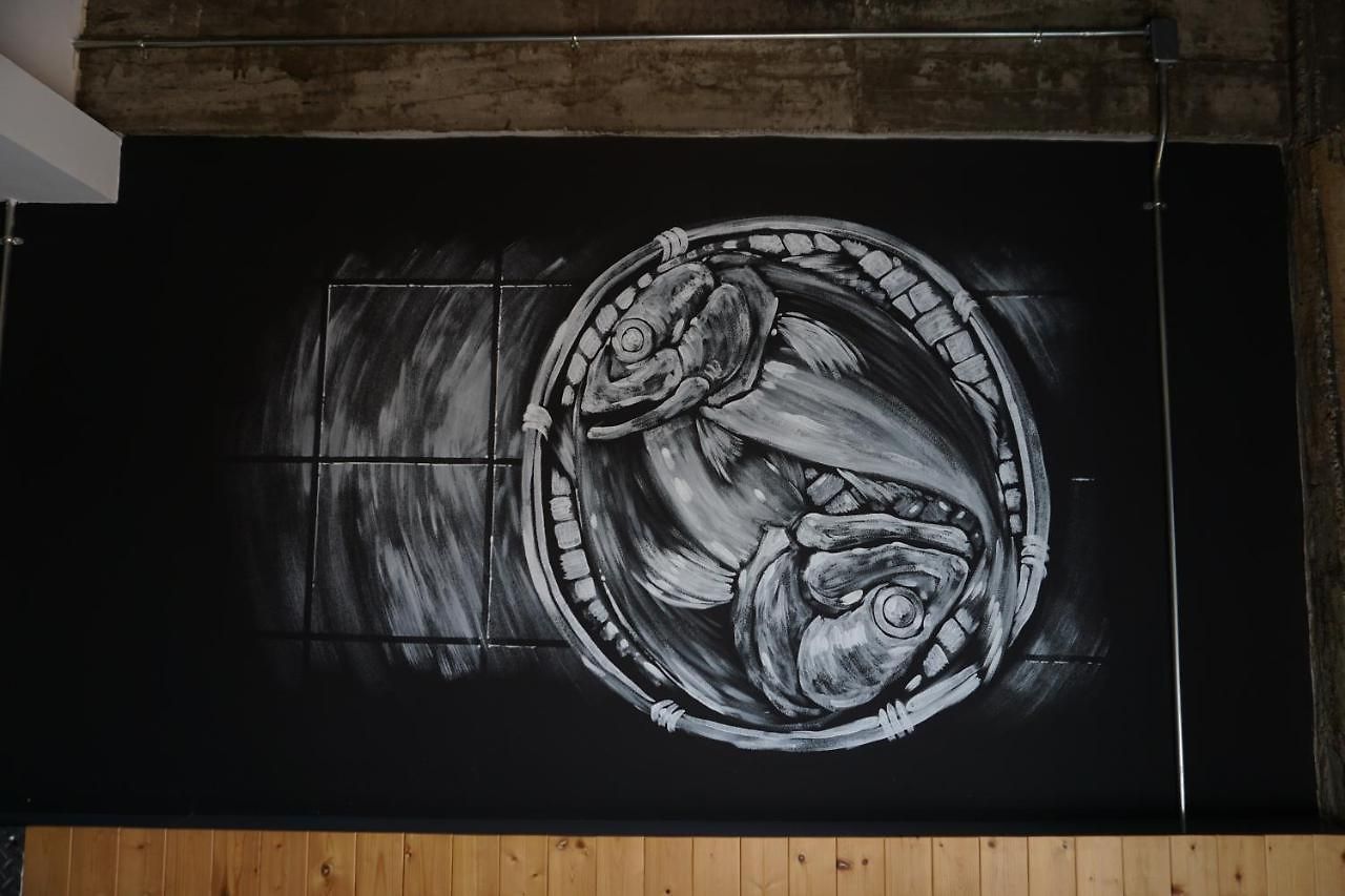 โรงแรม Nine Blue