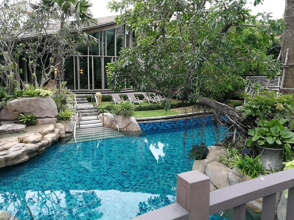 The Riviera Wongamat Hong Apartment Pattaya