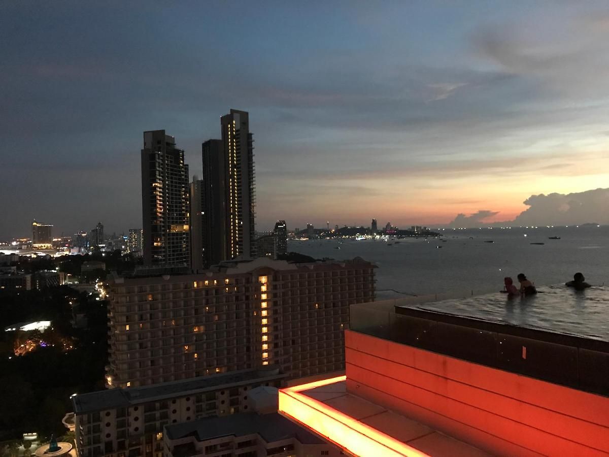 Green Beach โรงแรม