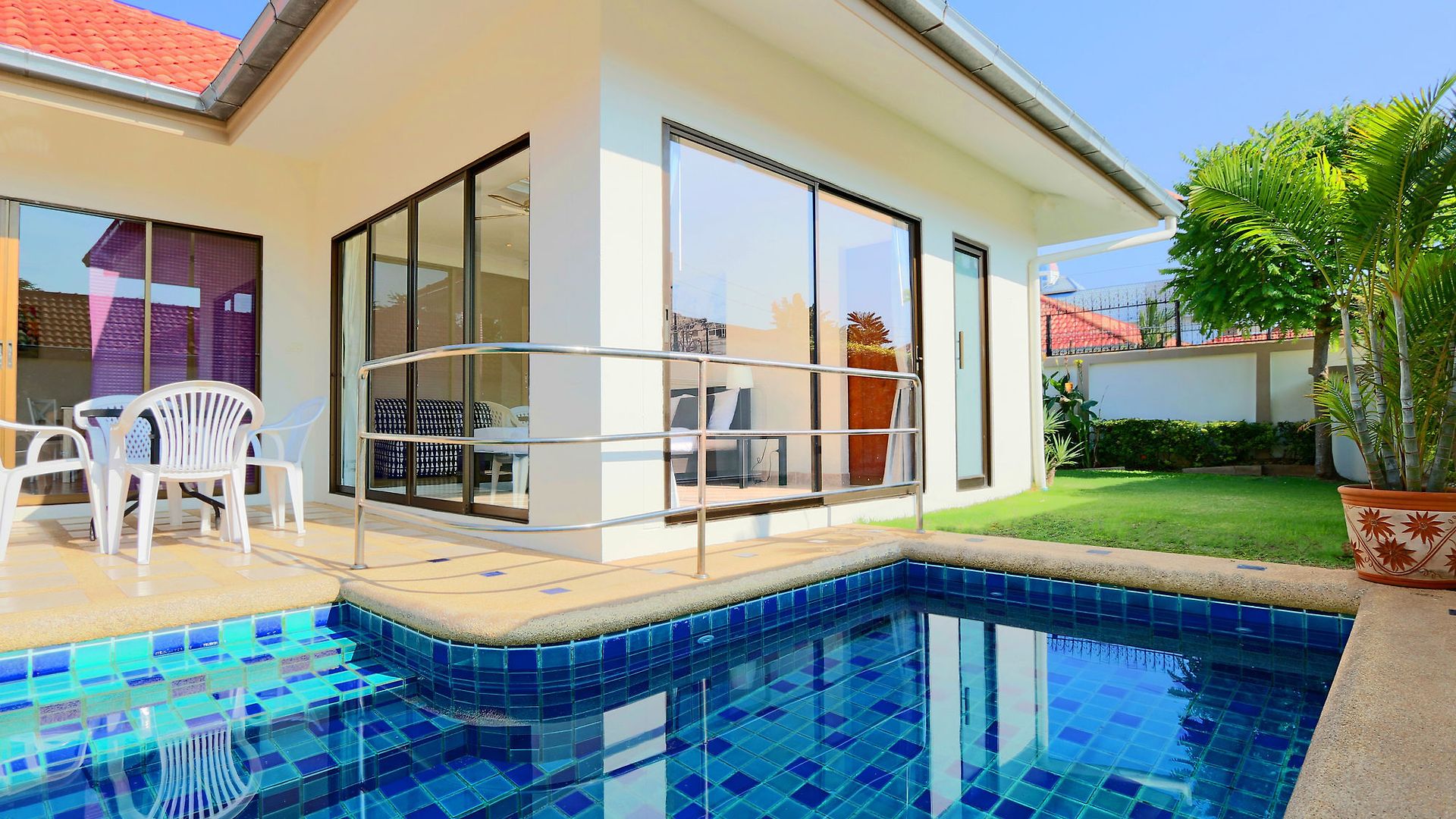 Avoca Pool * Pattaya