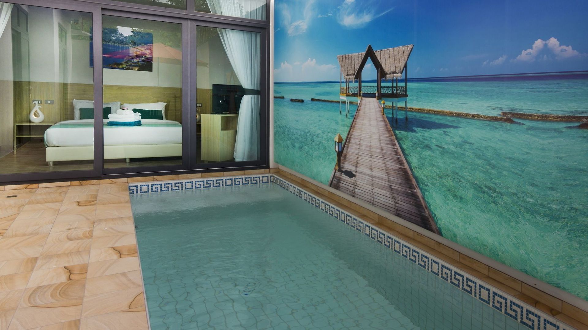 Tropicana Pool * Pattaya