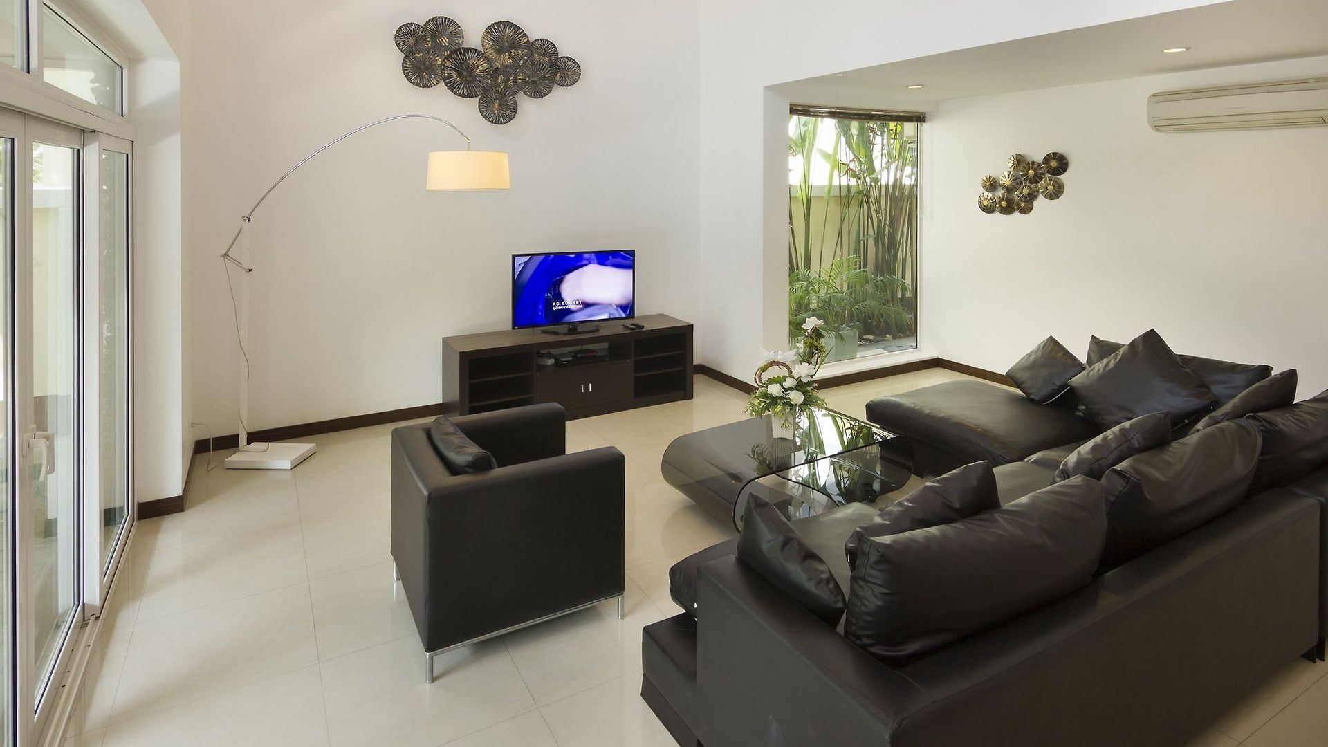 โรงแรม Tropicana Pool *