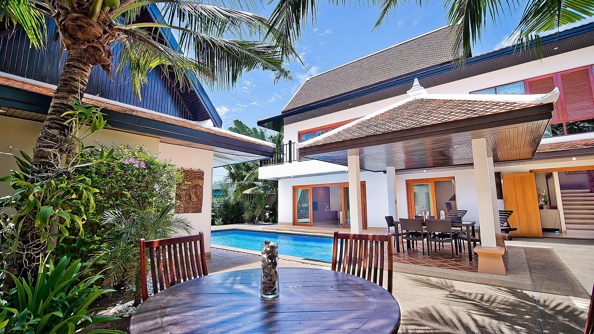 Tropicana Pool * Pattaya