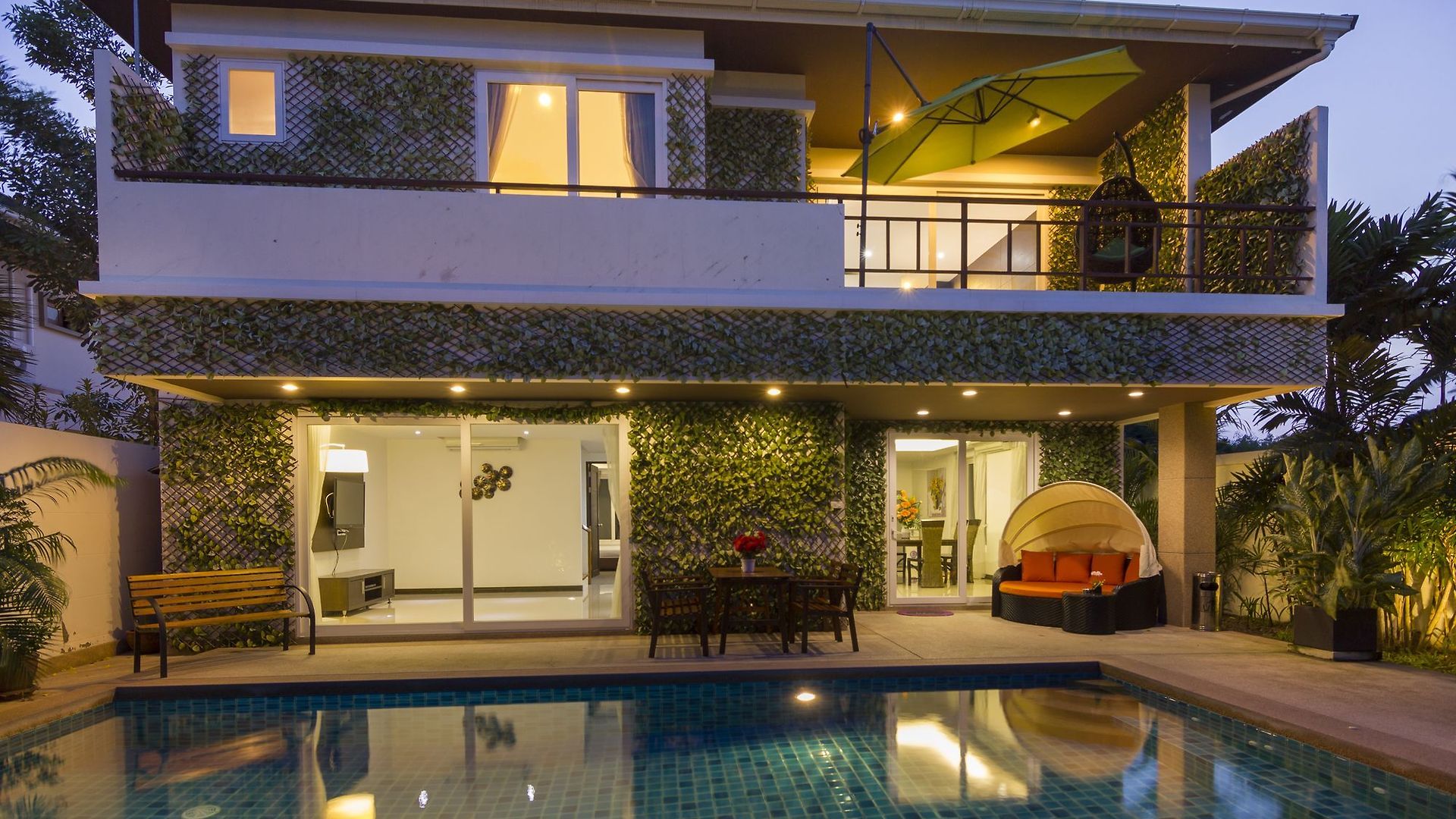 Tropicana Pool Pattaya