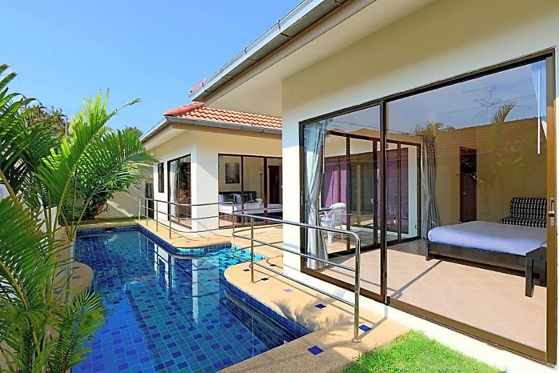 โรงแรม Avoca Pool