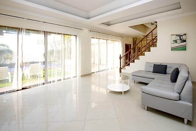 โรงแรม Avoca Pool