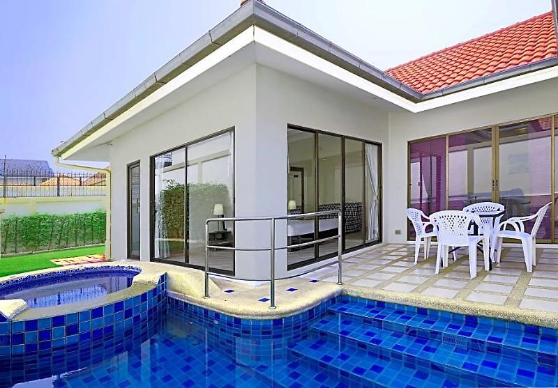 Avoca Pool Pattaya