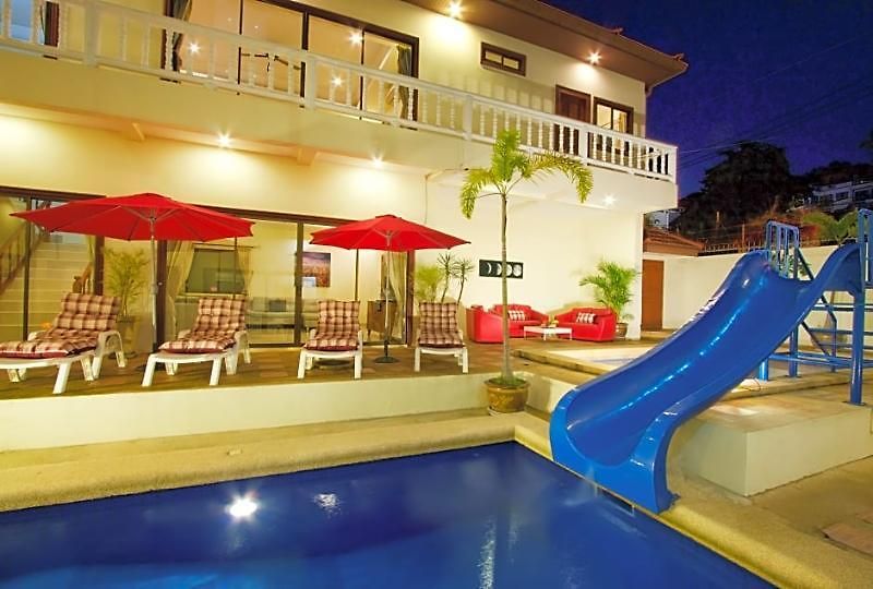 โรงแรม Avoca Pool