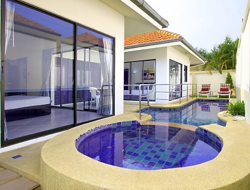 Avoca Pool โรงแรม Pattaya