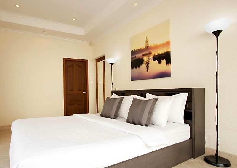 โรงแรม Avoca Pool 3*