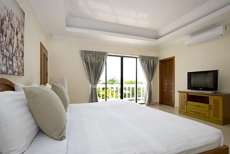 Avoca Pool Pattaya