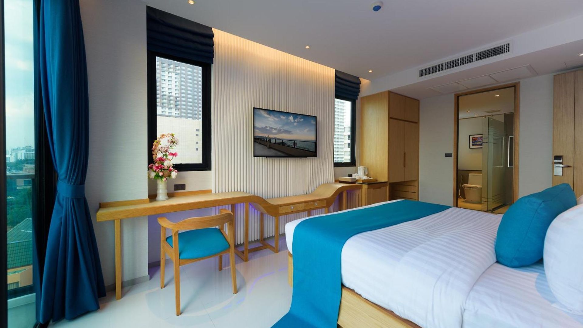 Deep Blue Z10 3* Pattaya