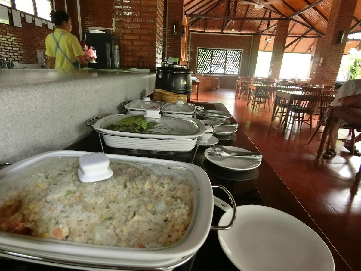โรงแรม The 2*