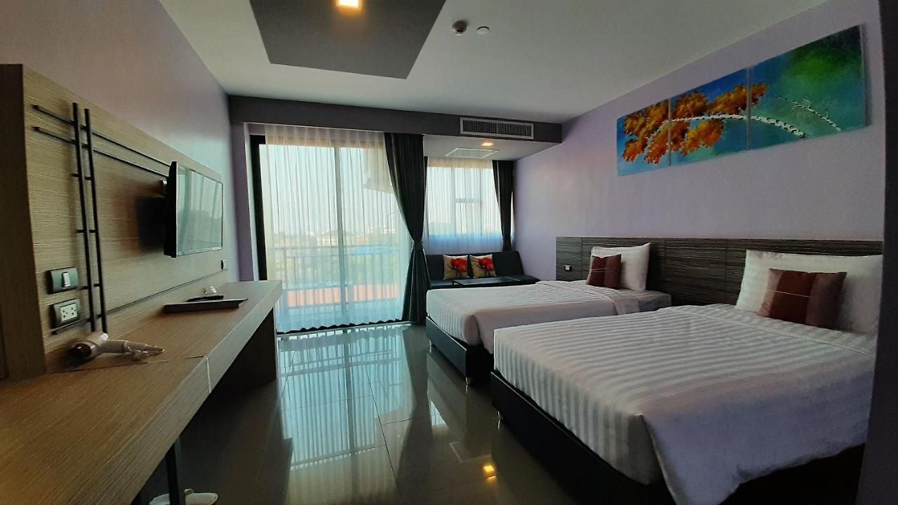 รีสอร์ท Lakkhana Poolside Pattaya
