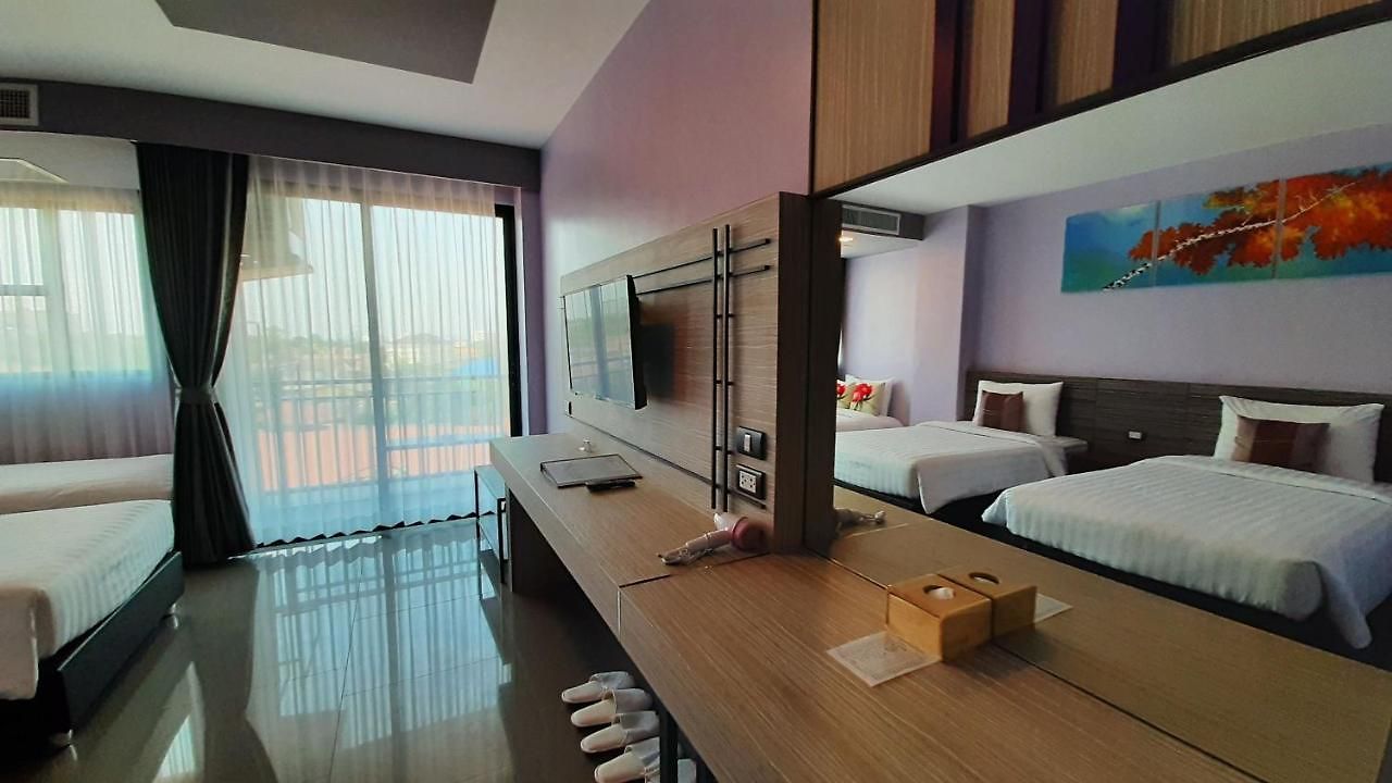 รีสอร์ท Lakkhana Poolside Pattaya