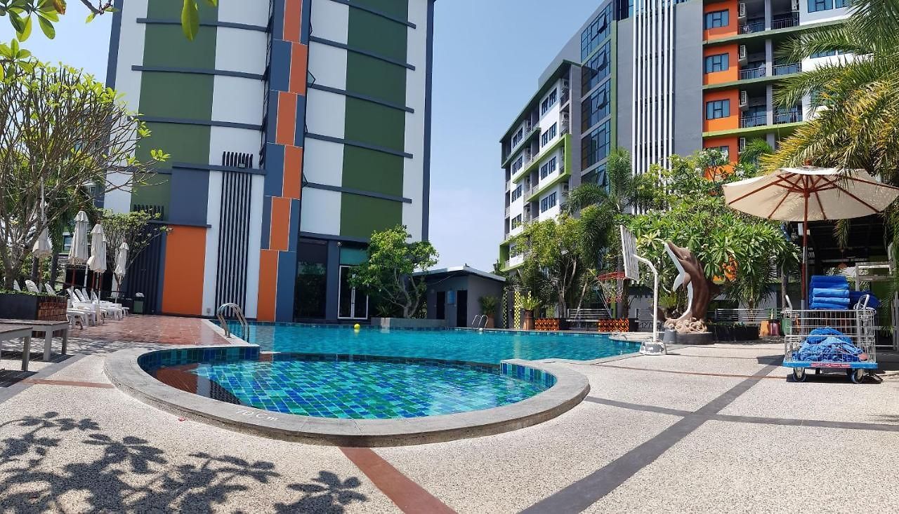 Lakkhana Poolside รีสอร์ท 4*