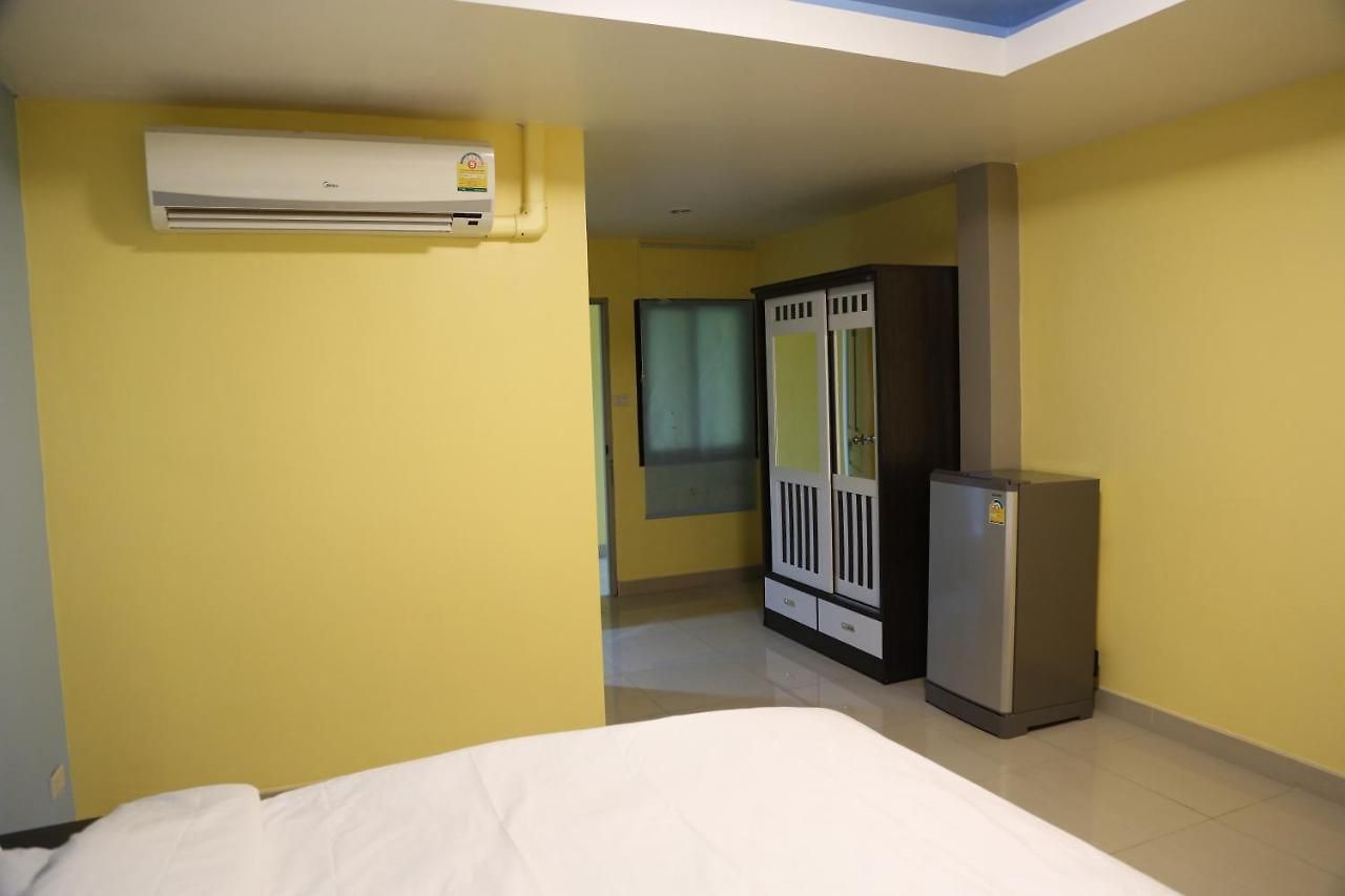 Blue Connection 3* Pattaya