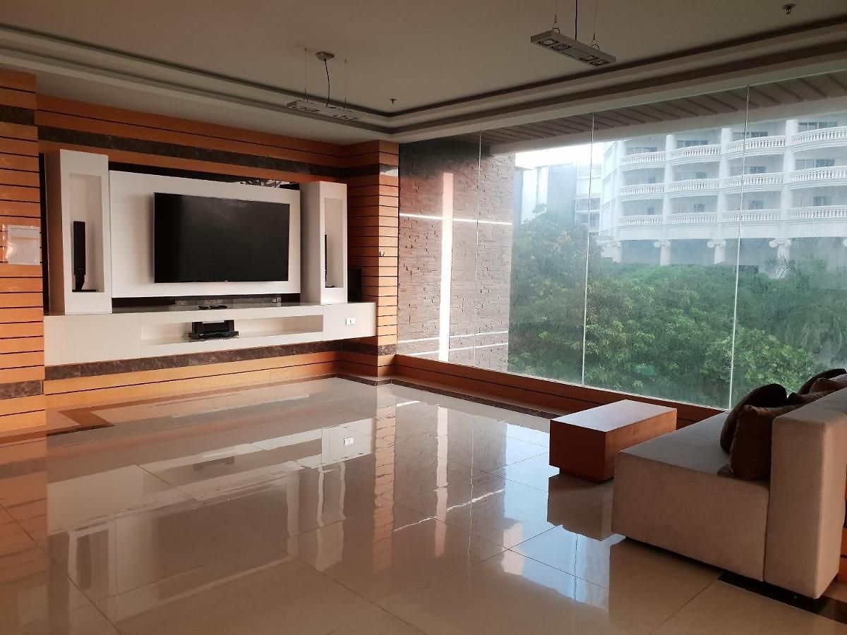 Wong Amat Tower โรงแรม 5*