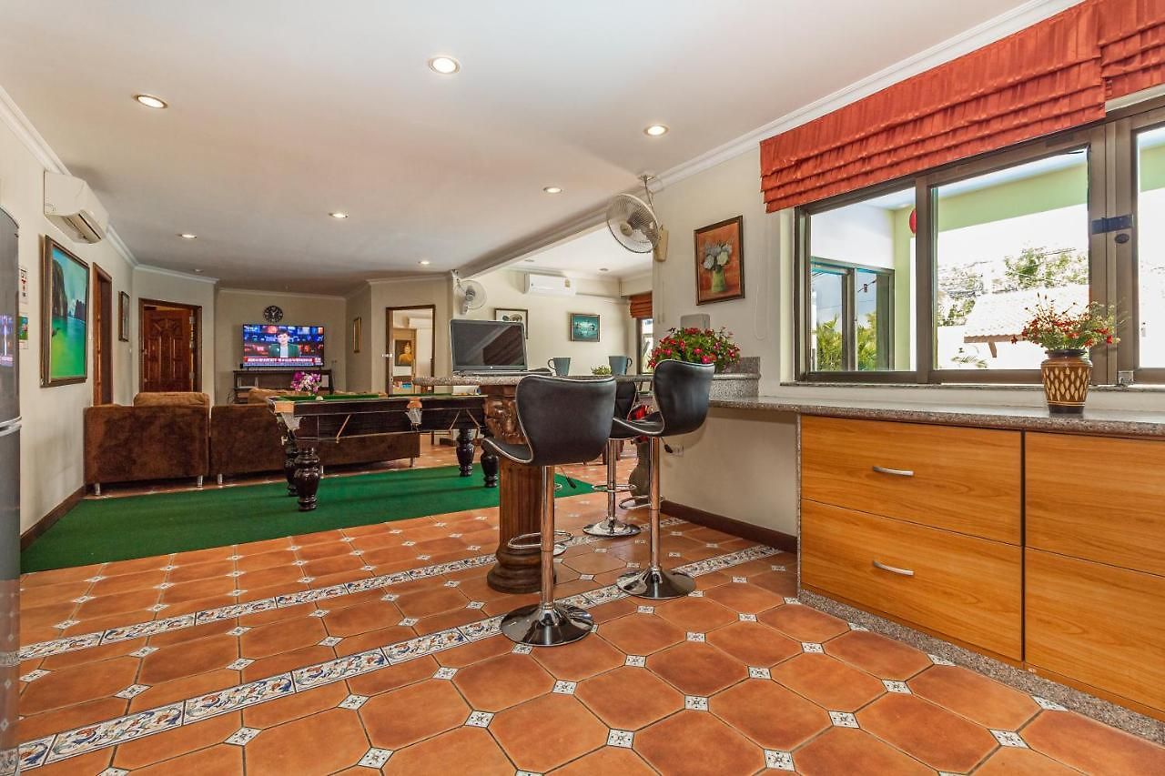 Viewbor - House Walking Street 4 Bedrooms วิลล่า