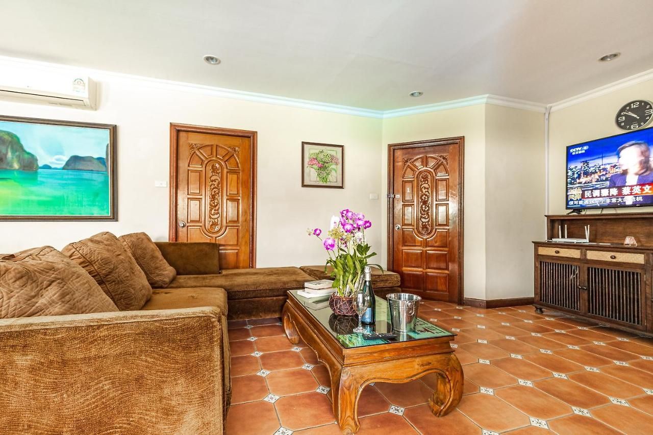 Viewbor - House Walking Street 4 Bedrooms วิลล่า