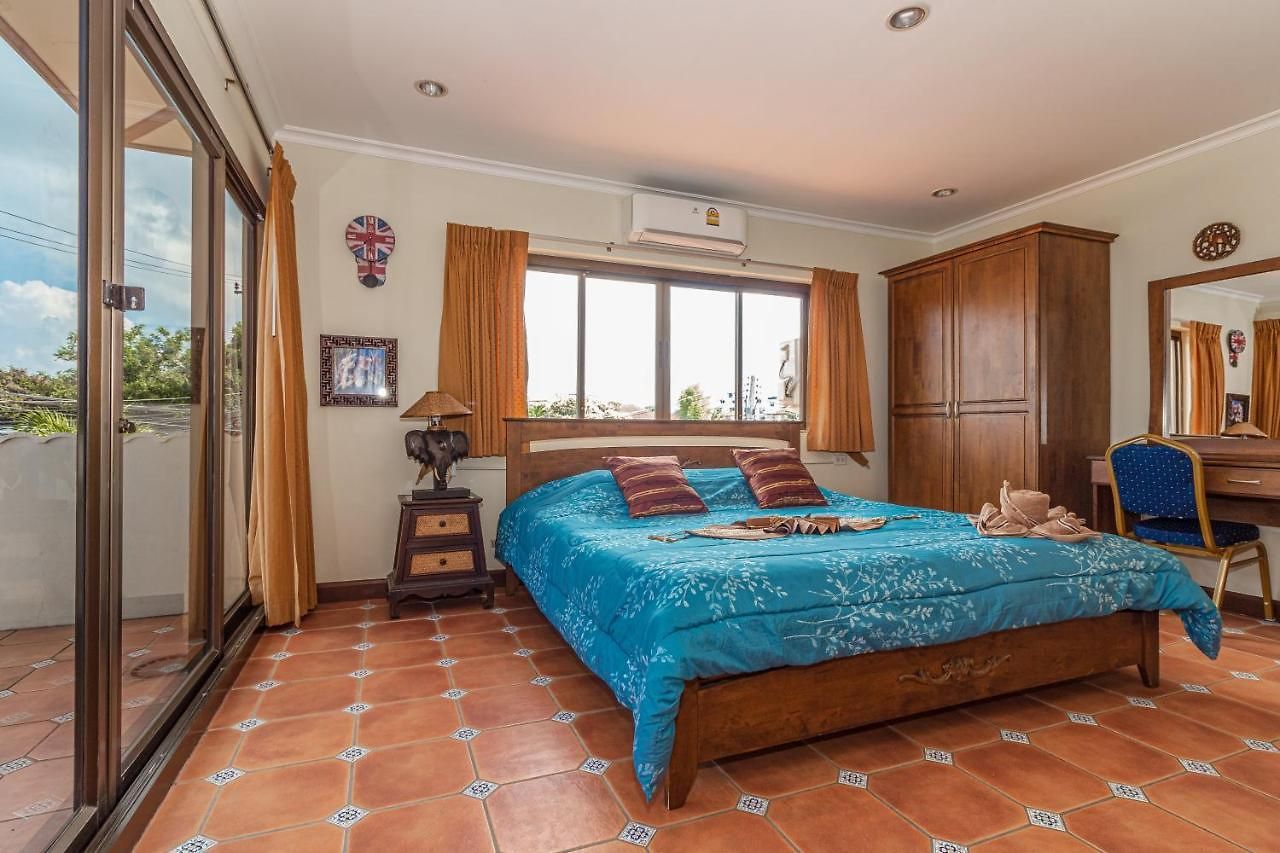 Viewbor - House Walking Street 4 Bedrooms วิลล่า