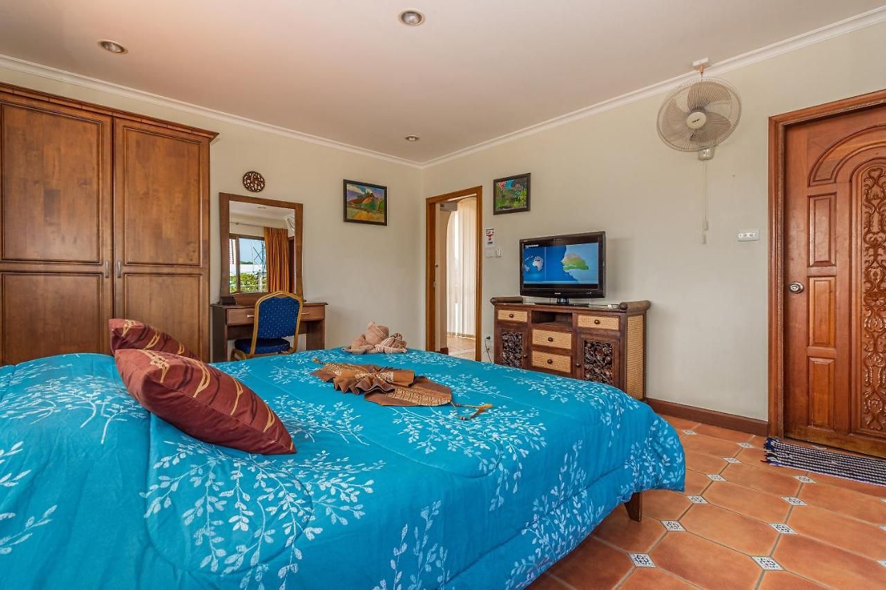 Viewbor - House Walking Street 4 Bedrooms วิลล่า *