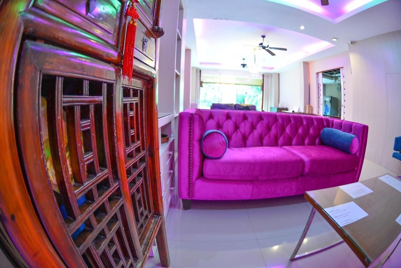 โรงแรม Tamnak 11br With Privater Pool Pattaya