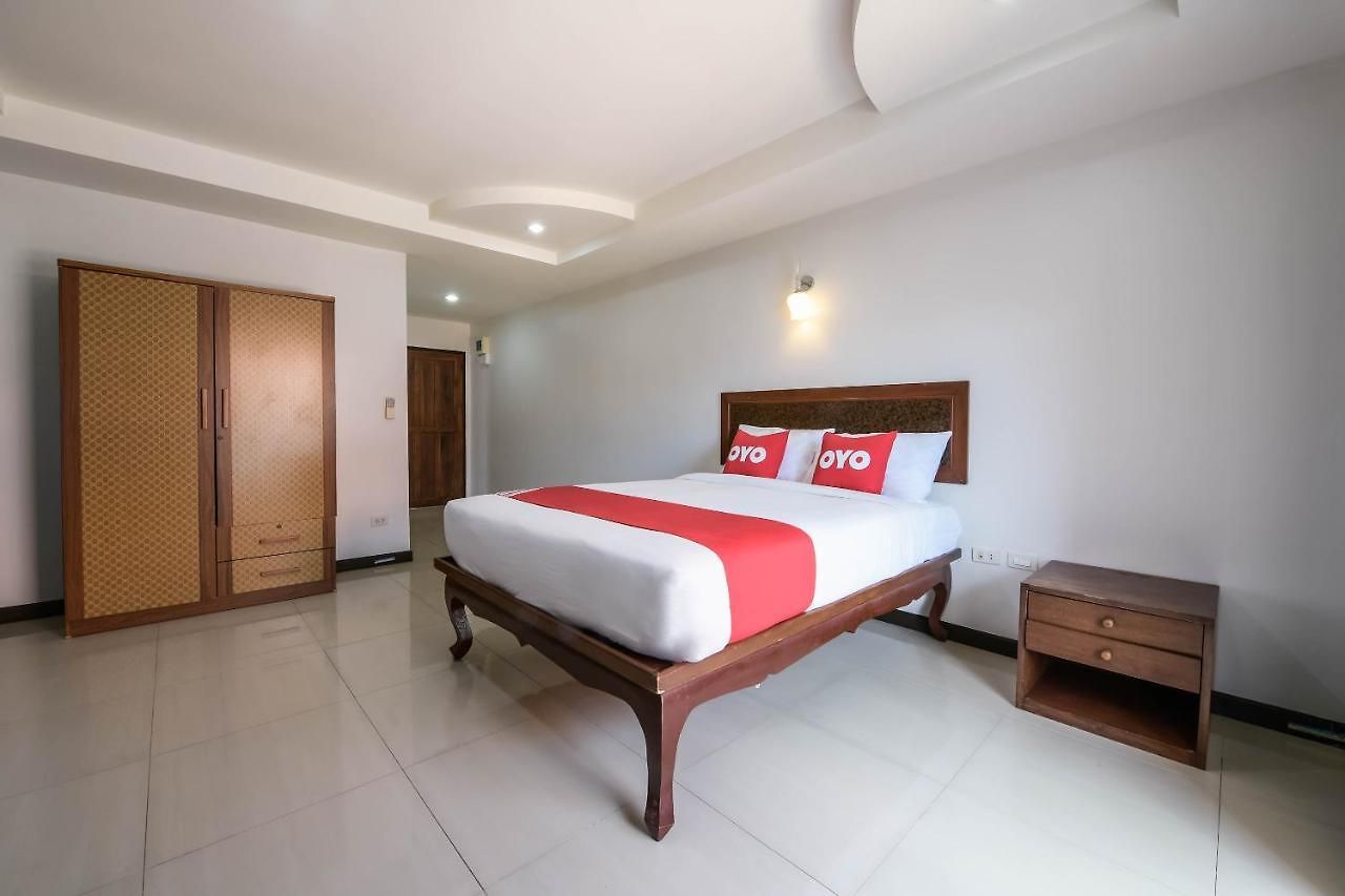 โรงแรม Oyo 438 24 2*