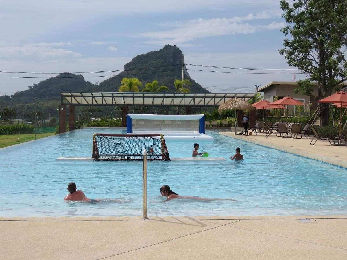 อพาร์ทเม้น Butterfly Garden Boutique Residences A Luxury Oasis & Lifestyle Destination By Neang The Amenities Want At An Affordable Price Ex Large 1-3 Bedroom Free Wifi Rain Shower Bath Staff 24-7