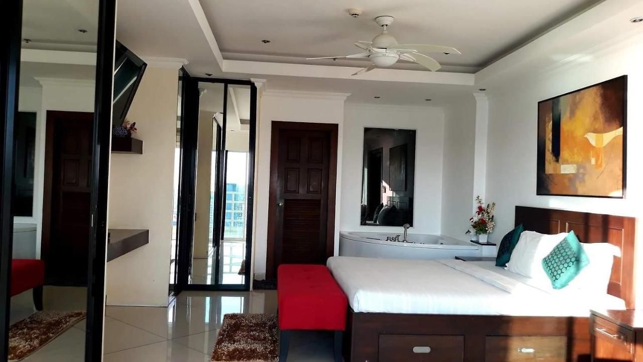 โรงแรม Vtsix At View Talay 6 Pattaya