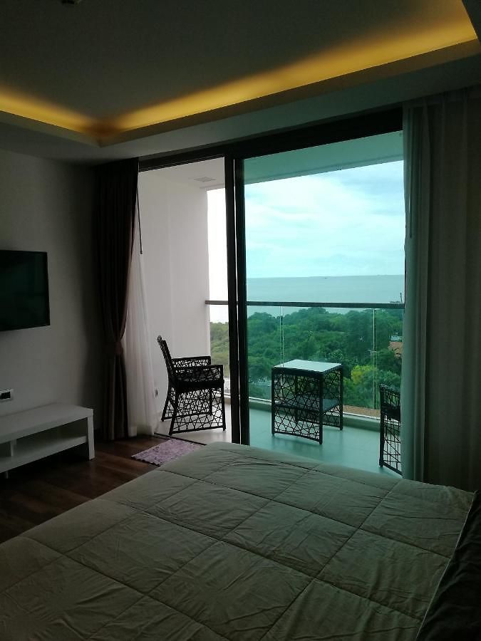 อพาร์ทเม้น The Peak Towers Sea View