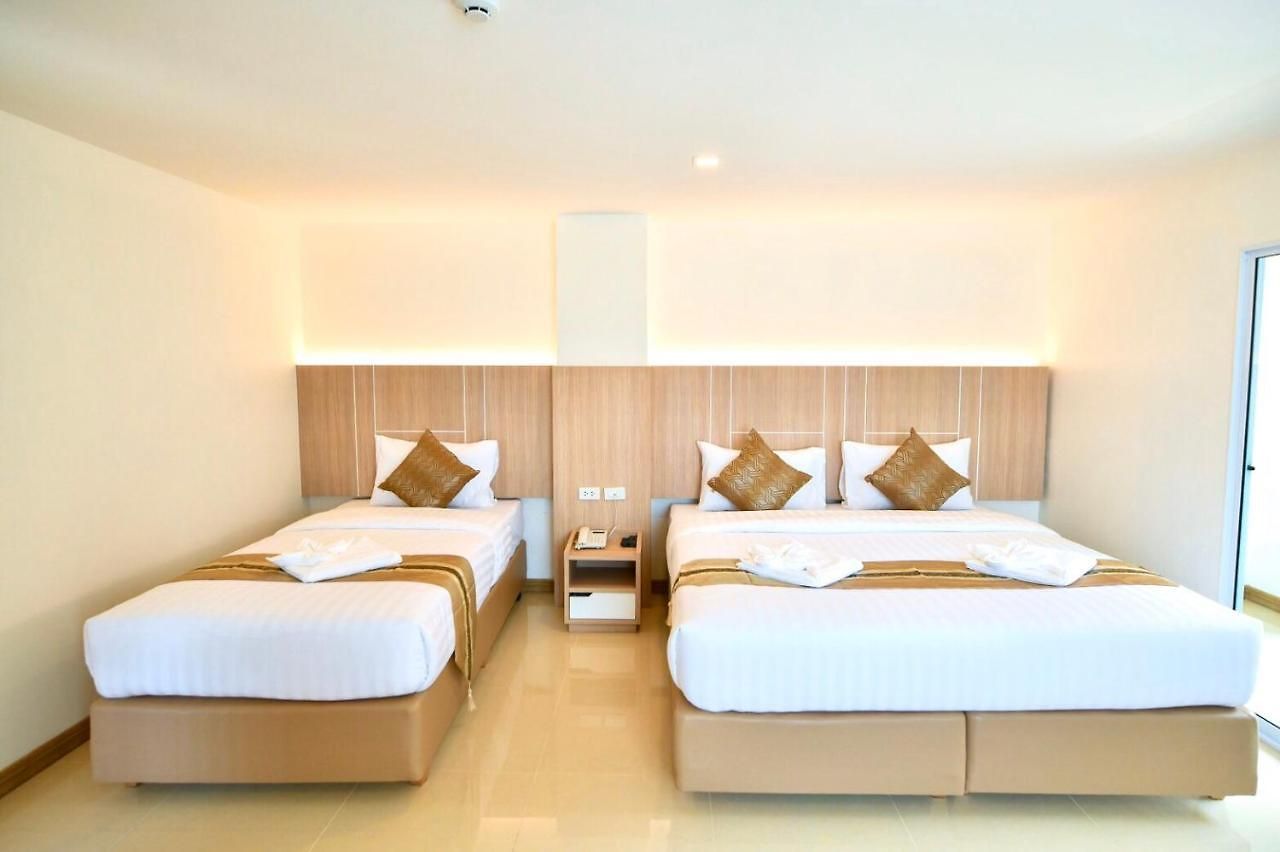 Iris Palace โรงแรม Pattaya