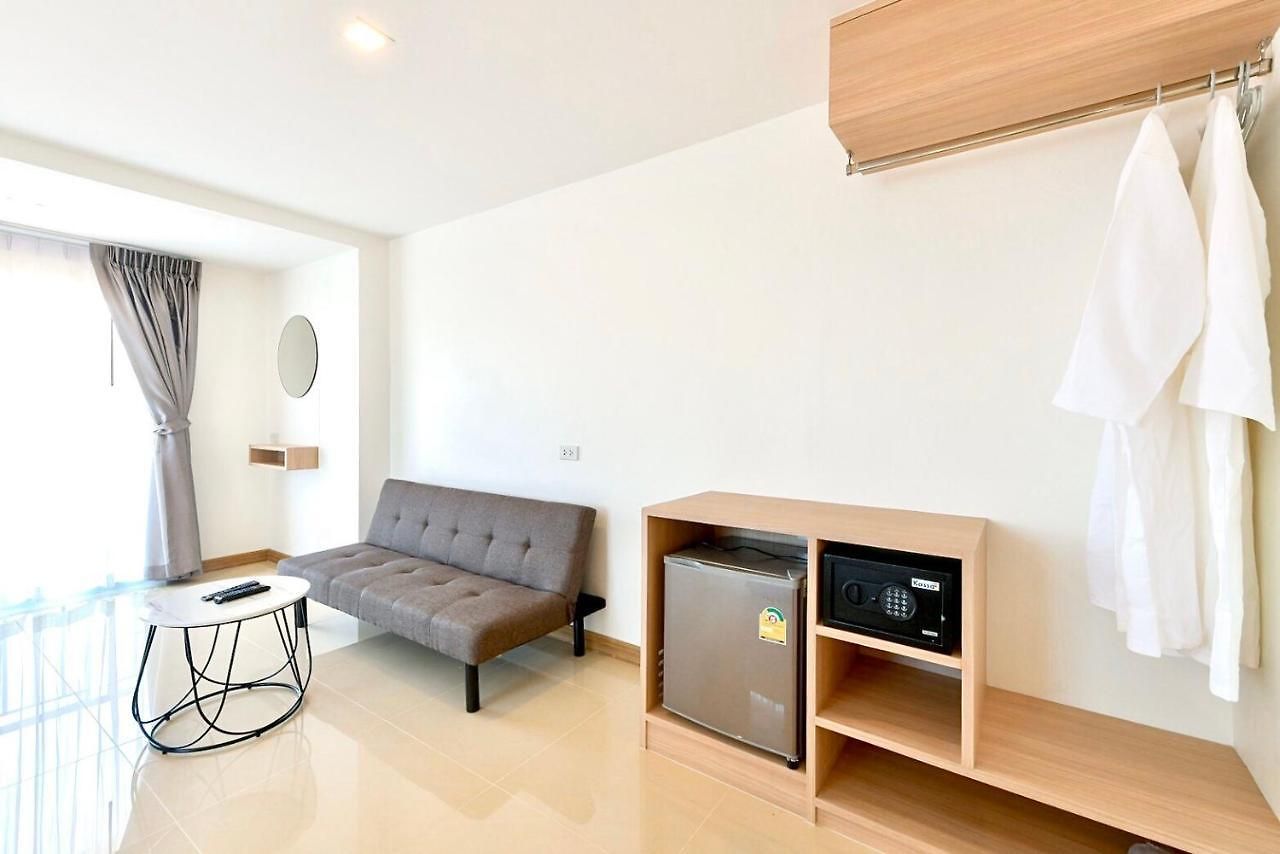 Iris Palace โรงแรม 5*