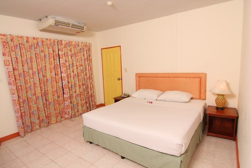 โรงแรม Eastiny Bella Vista 2*