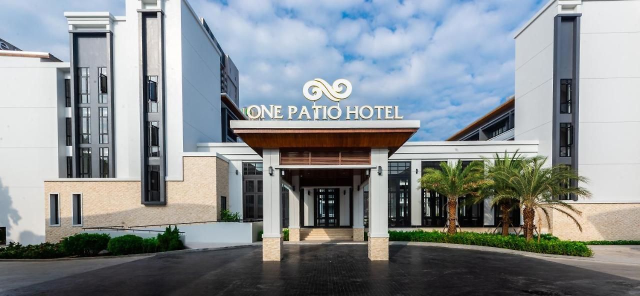โรงแรม One Patio - Sha Extra