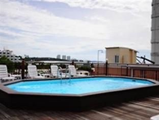 Dynasty โรงแรม 3*