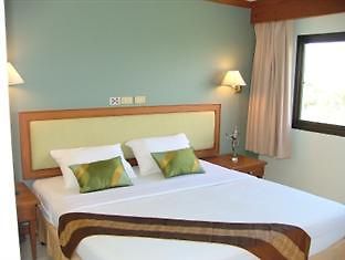 โรงแรม The Park 3*
