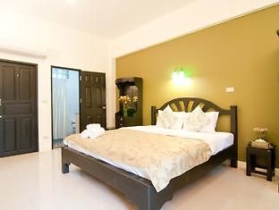 Ploen By Tolani โรงแรม 2*