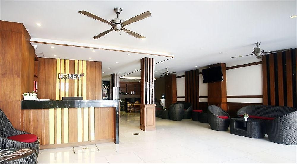 Honey โรงแรม