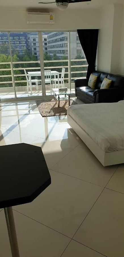 โรงแรม Vtsix At View Talay 6 Pattaya