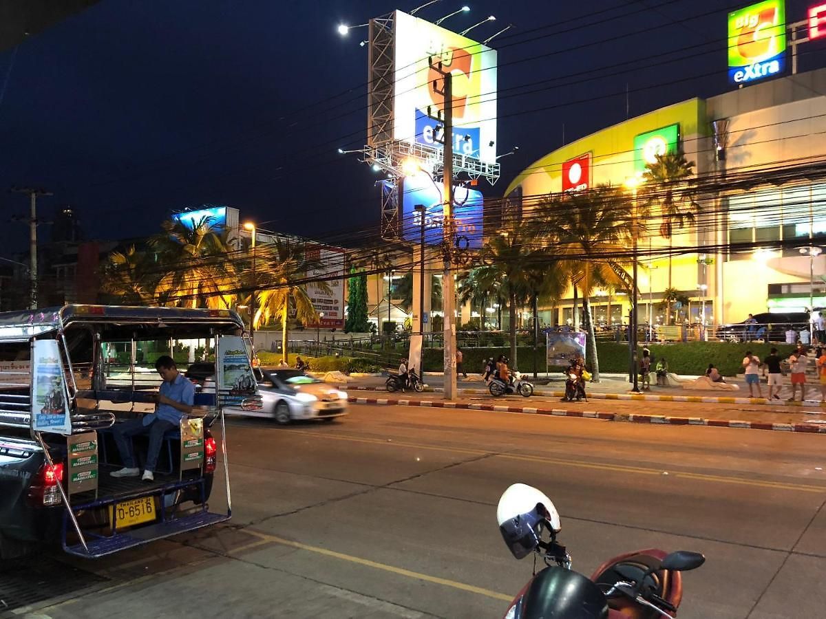โรงแรมราคาประหยัด เดอะ ชิค เพลซ Pattaya