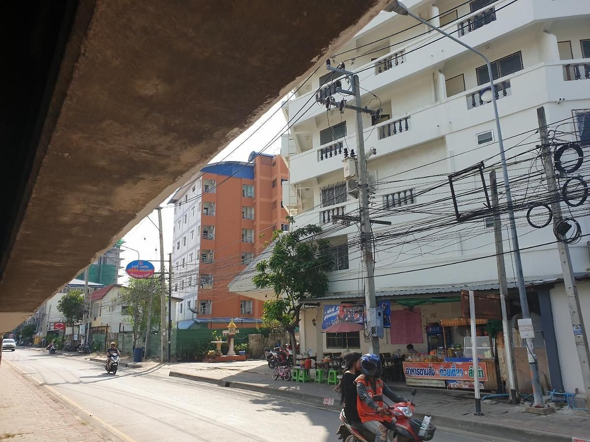 โรงแรม Naza Orchid Pattaya