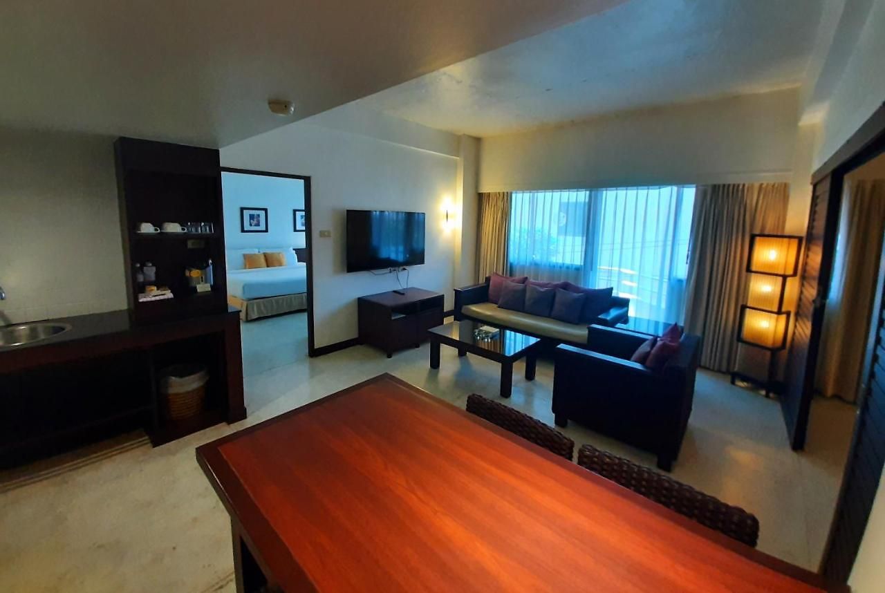 โรงแรม แกรนด์