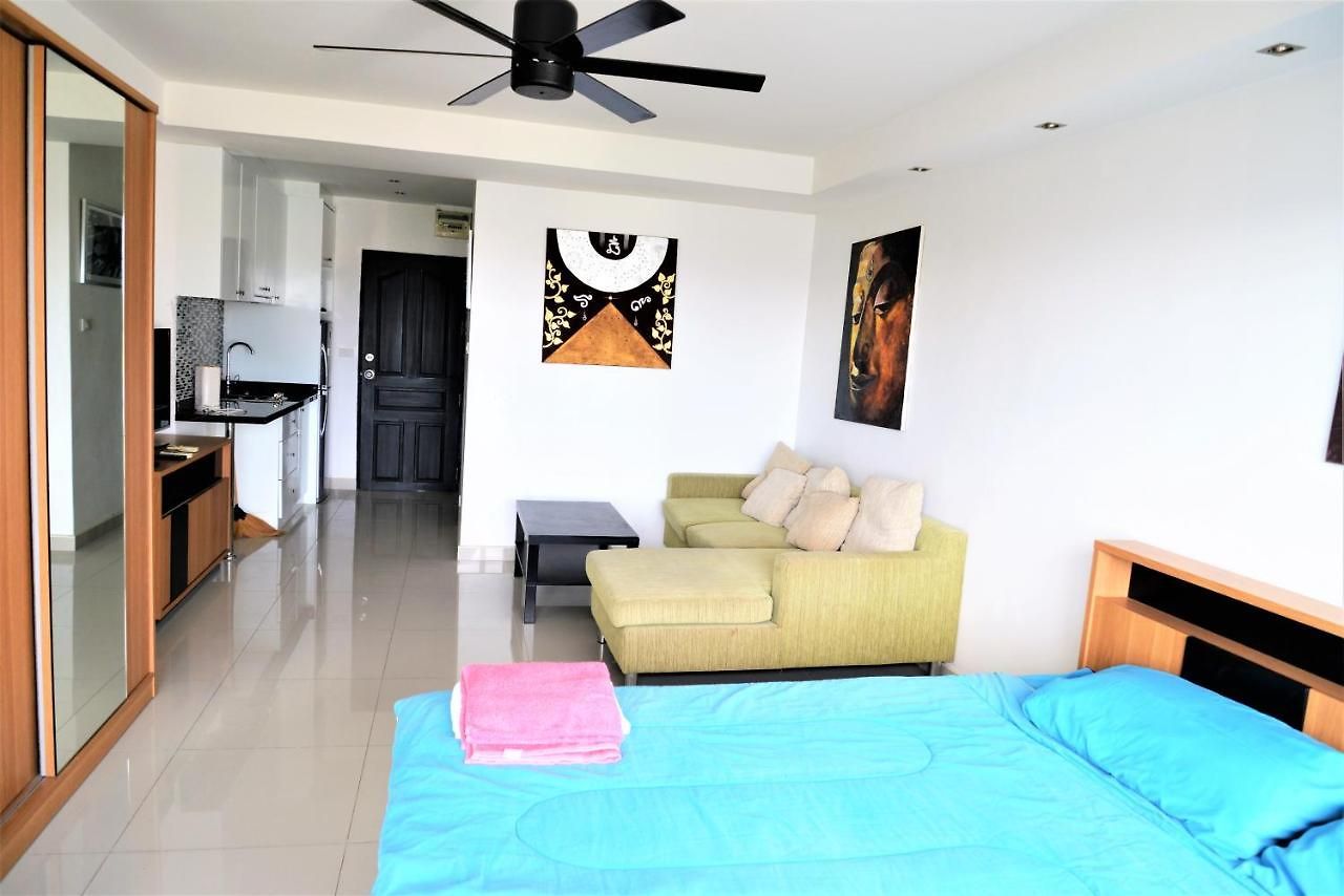 วันหยุดที่บ้าน Plaza Condotel Large Sukhumvit *